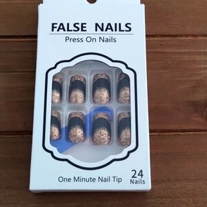 Rose Gold and Black Quick Manicure Nails